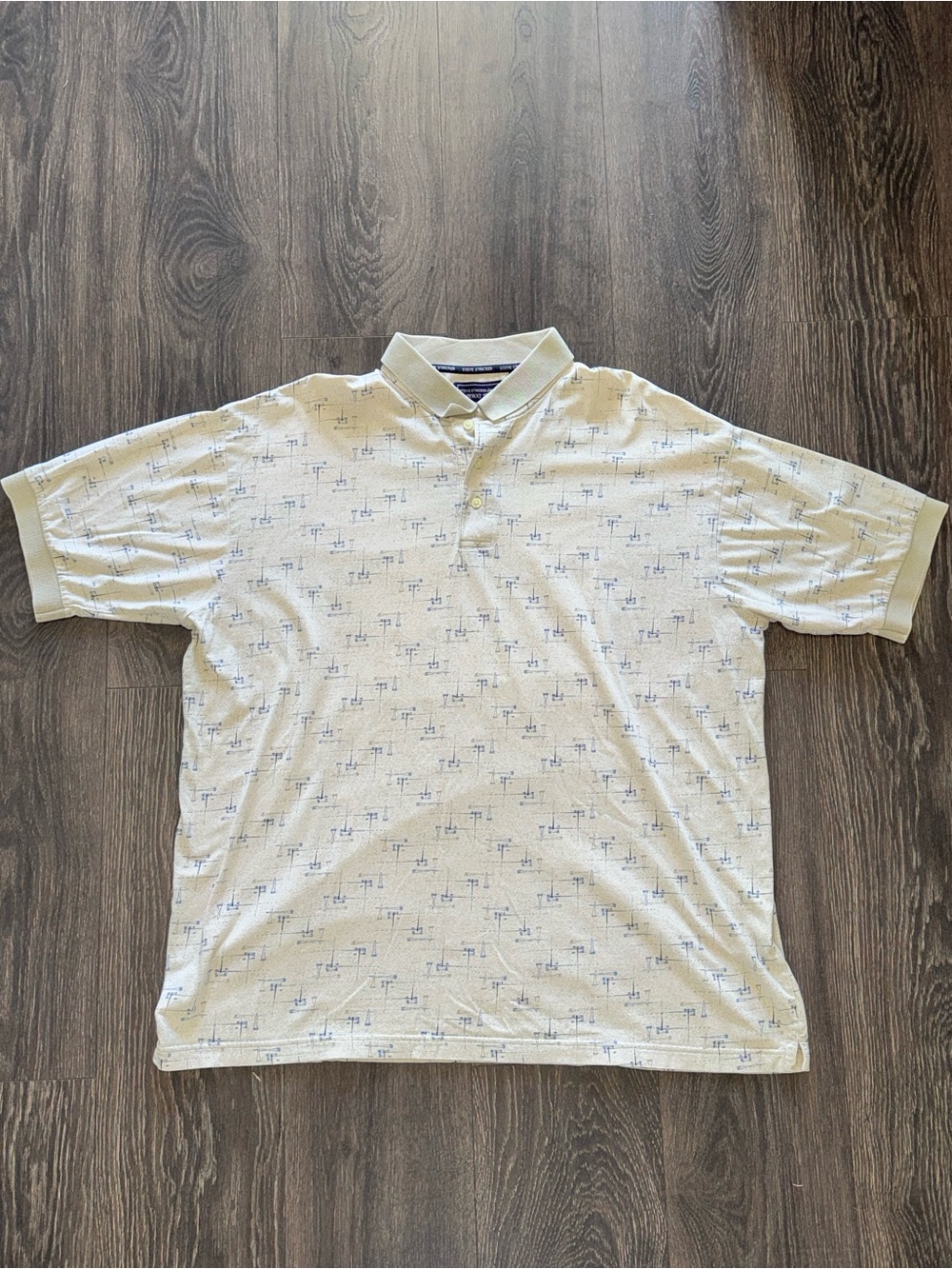 Men's Short-Sleeve Polo in Light Beige with Subtle Print - Picture 6 of 7